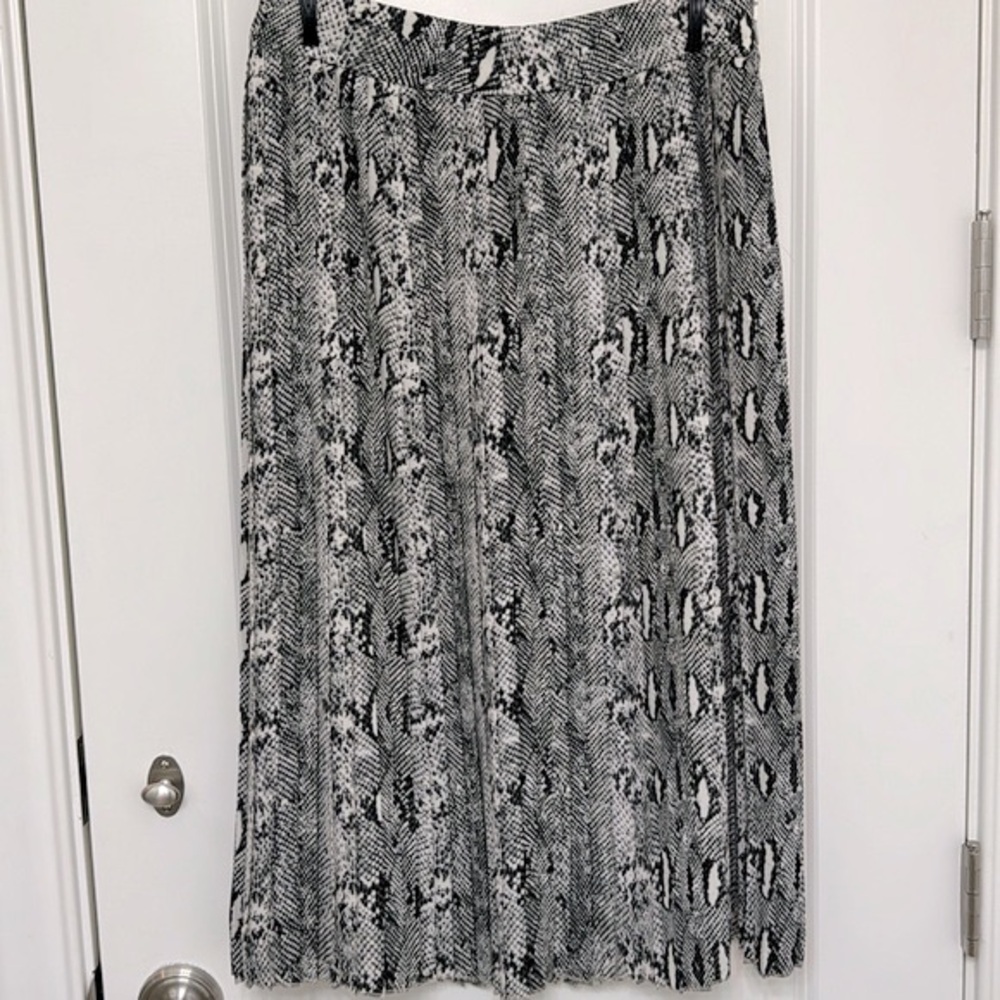 J. Crew Factory Pleated Midi Skirt Black & Cream Snake Print 4